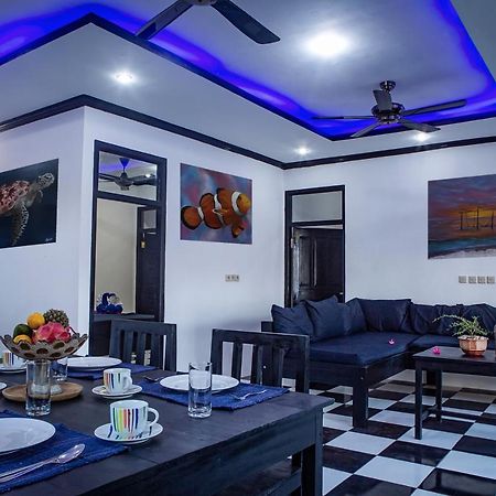 Sanctum Dive Villa With Private Pool กีลีตราวางัน ภายนอก รูปภาพ