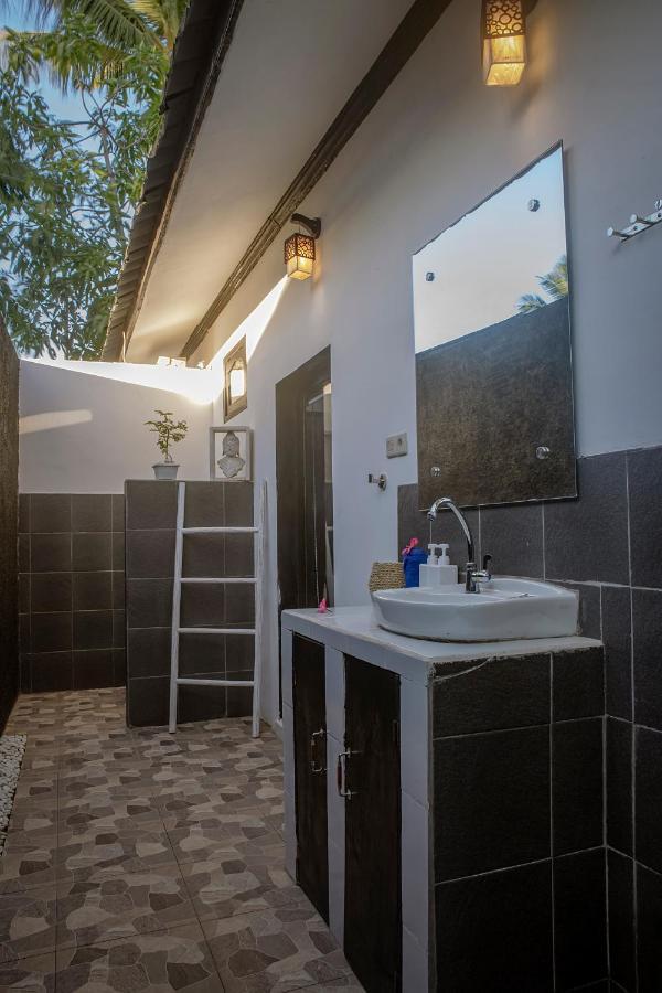 Sanctum Dive Villa With Private Pool กีลีตราวางัน ภายนอก รูปภาพ